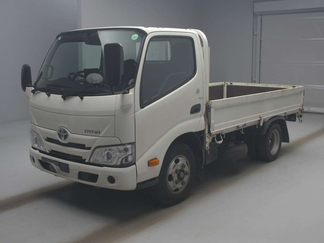 TOYOTA DYNA 2020