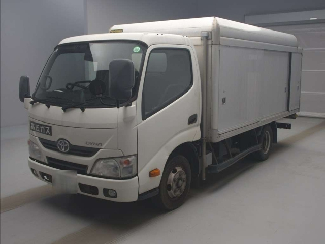 TOYOTA DYNA 2014