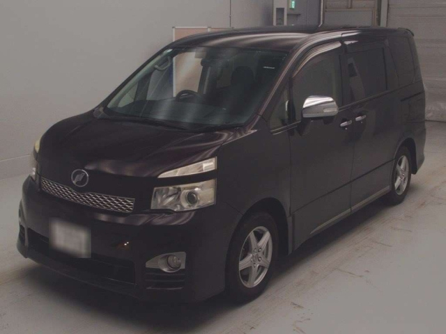 TOYOTA VOXY 2012