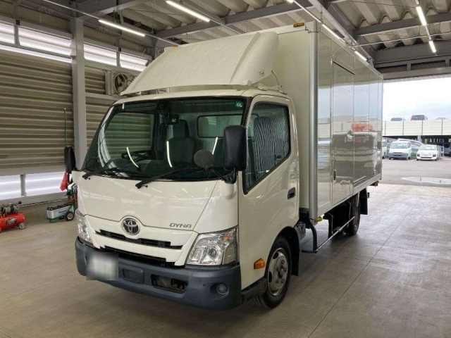 TOYOTA DYNA 2020