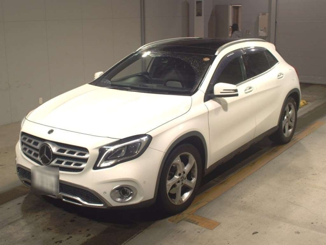 MERCEDES BENZ GLA CLASS 2019