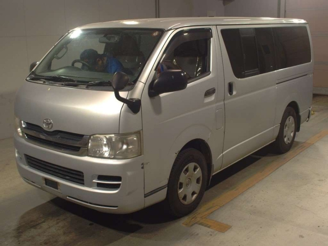 TOYOTA HIACE VAN 2008