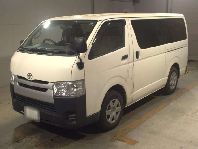 TOYOTA REGIUS ACE VAN
