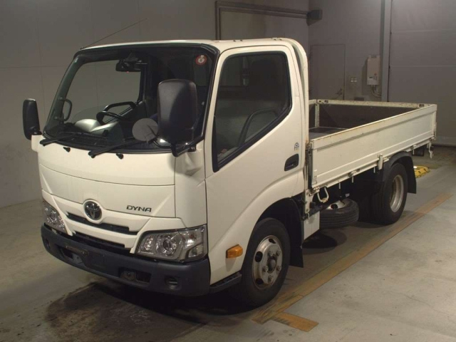 TOYOTA DYNA 2019