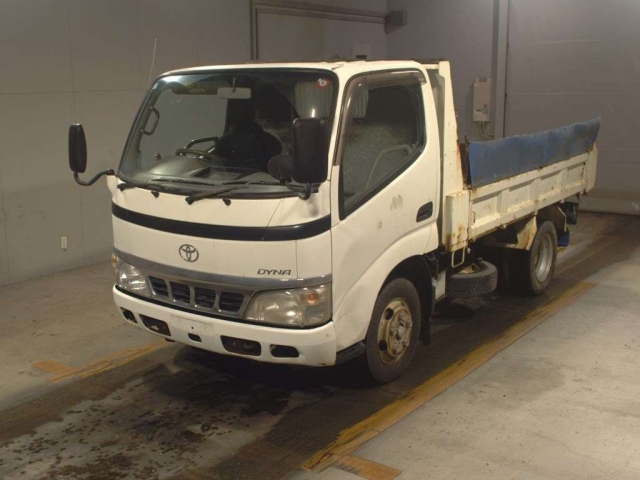 TOYOTA DYNA