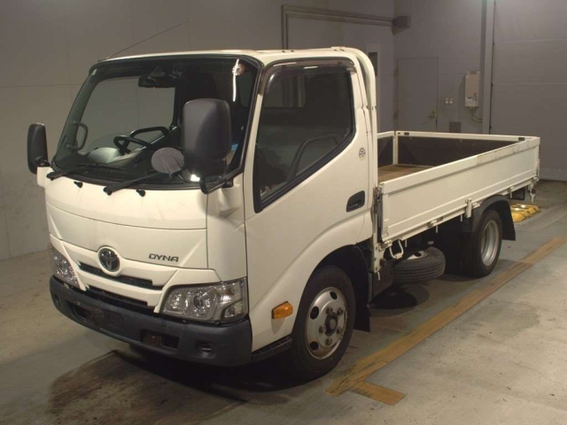 TOYOTA DYNA 2020