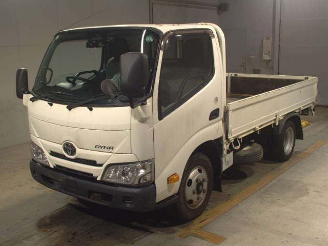TOYOTA DYNA 2020