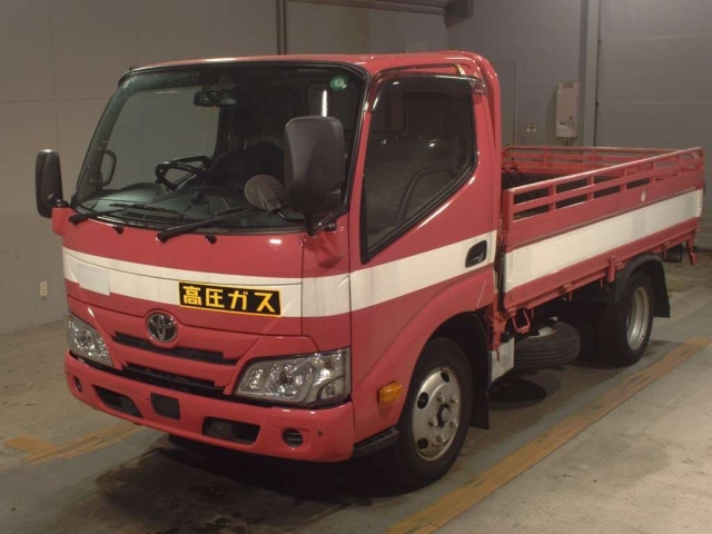 TOYOTA DYNA 2020