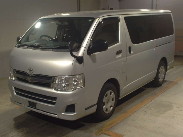 TOYOTA REGIUS ACE VAN