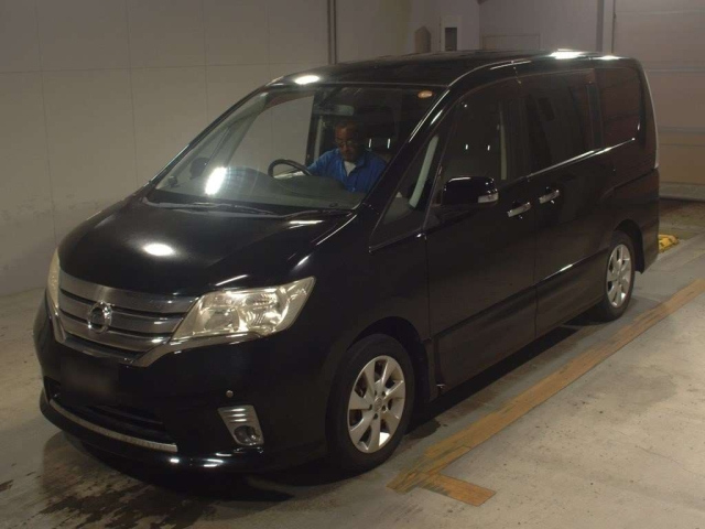 NISSAN SERENA