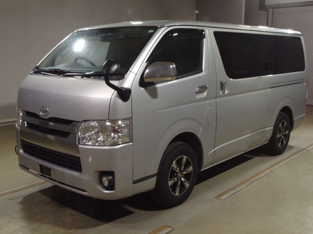 TOYOTA REGIUS ACE VAN