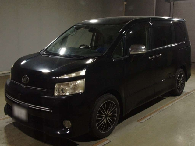 TOYOTA VOXY 2009
