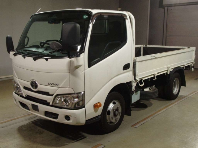 TOYOTA DYNA 2019