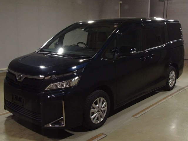 TOYOTA VOXY 2019