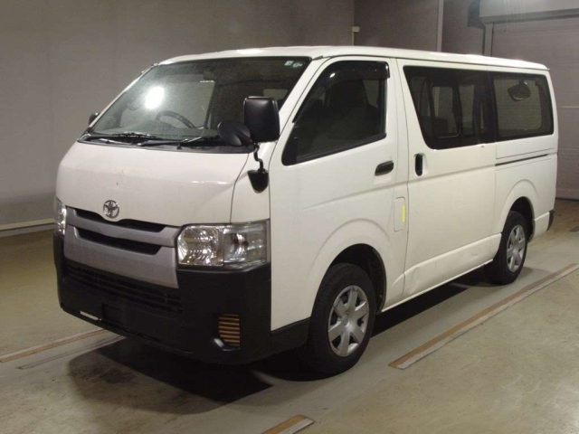 TOYOTA REGIUS ACE VAN 2015