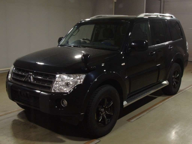 MITSUBISHI PAJERO