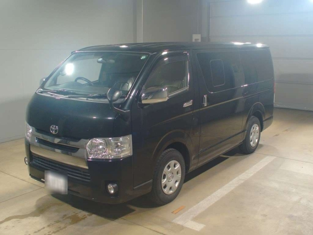TOYOTA HIACE VAN 2017
