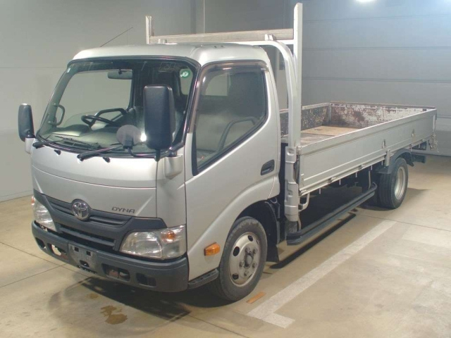 TOYOTA DYNA
