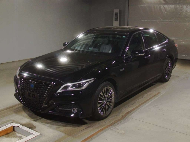 TOYOTA CROWN 2018
