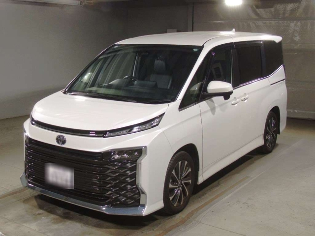 TOYOTA VOXY 2023
