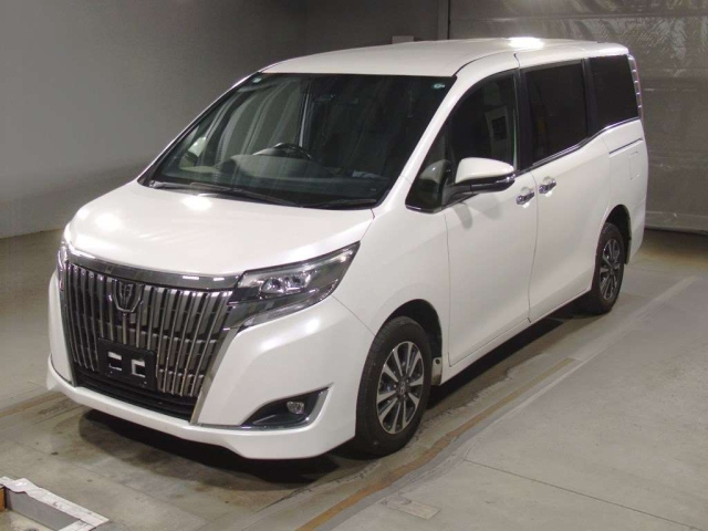 TOYOTA ESQUIRE 2018