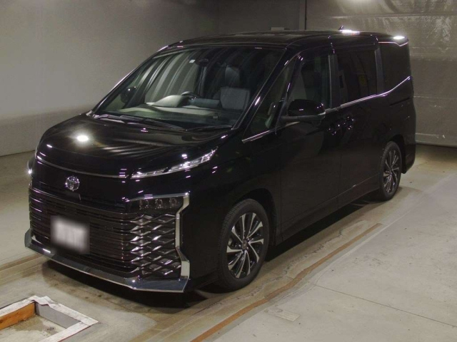 TOYOTA VOXY 2023