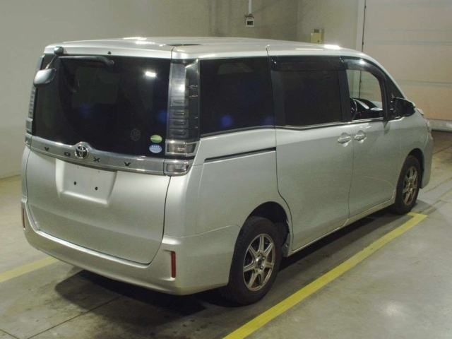 TOYOTA VOXY 2018