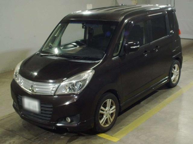 MITSUBISHI DELICA D2 2014