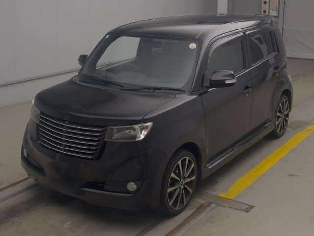 TOYOTA BB 2010