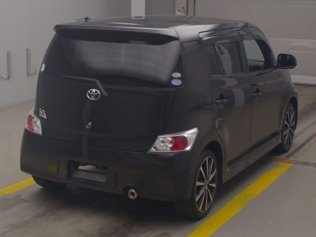 TOYOTA BB 2010