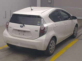TOYOTA AQUA 2013