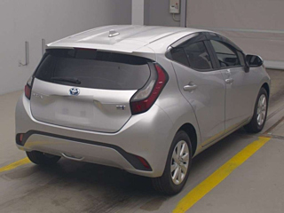 TOYOTA AQUA 2022