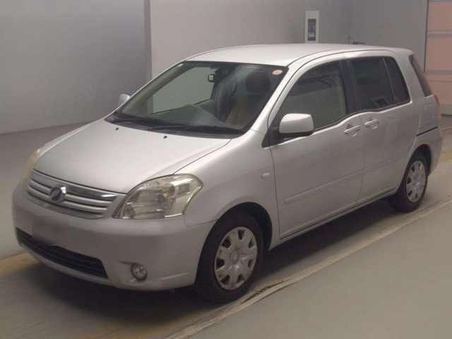 TOYOTA RAUM 2009