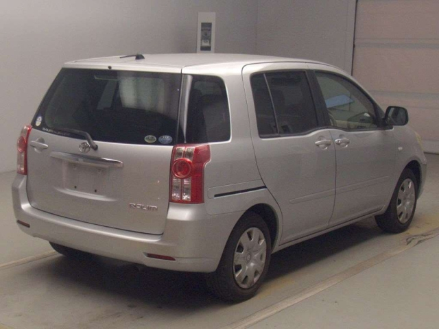 TOYOTA RAUM 2009