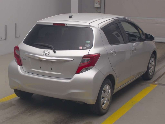 TOYOTA VITZ 2016