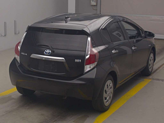 TOYOTA AQUA 2016