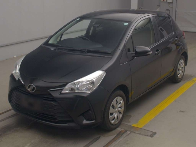TOYOTA VITZ 2018