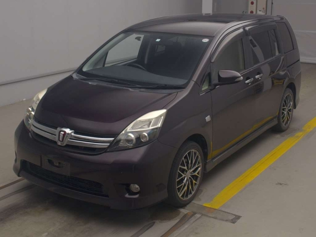 TOYOTA ISIS 2014