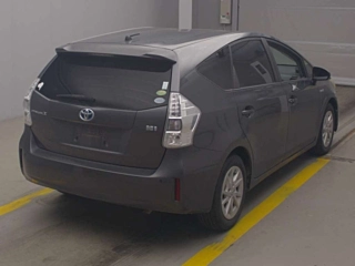 TOYOTA PRIUS ALPHA 2012