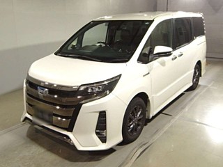 TOYOTA NOAH 2018