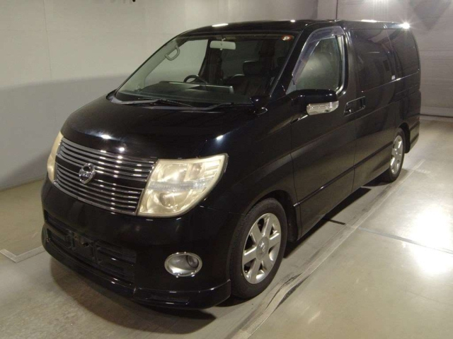 NISSAN ELGRAND 2010