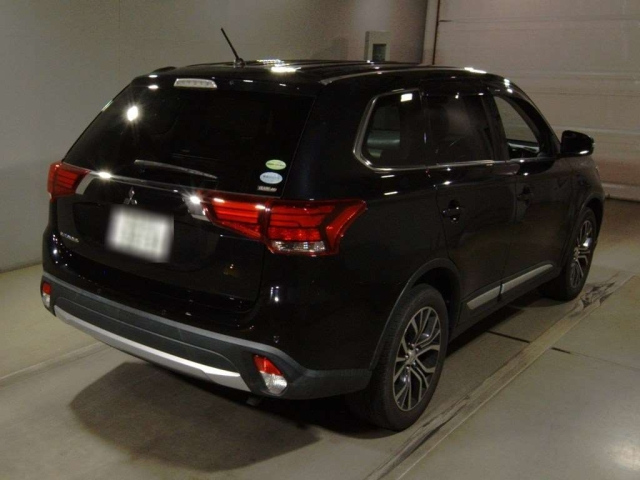 MITSUBISHI OUTLANDER 2016