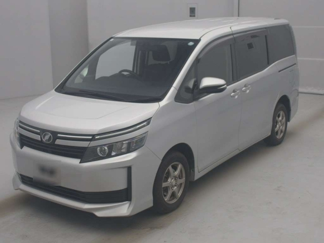 TOYOTA VOXY 2016