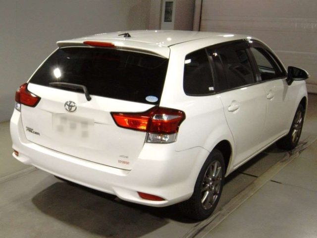 TOYOTA COROLLA FIELDER 2016