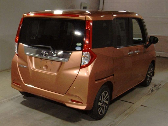 TOYOTA ROOMY 2016