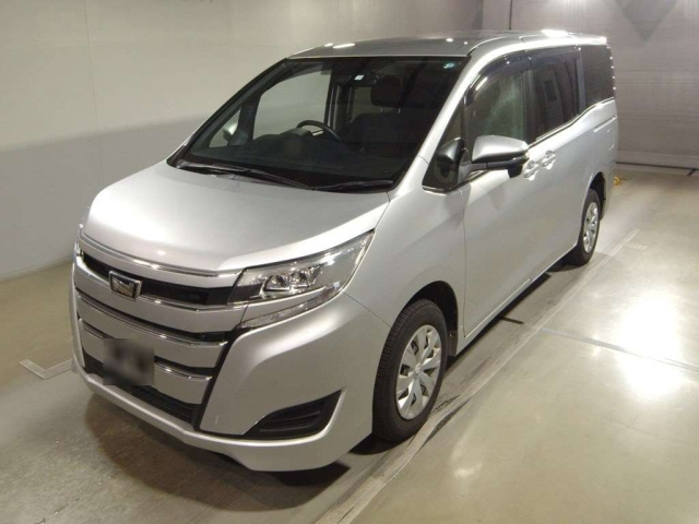 TOYOTA NOAH 2020