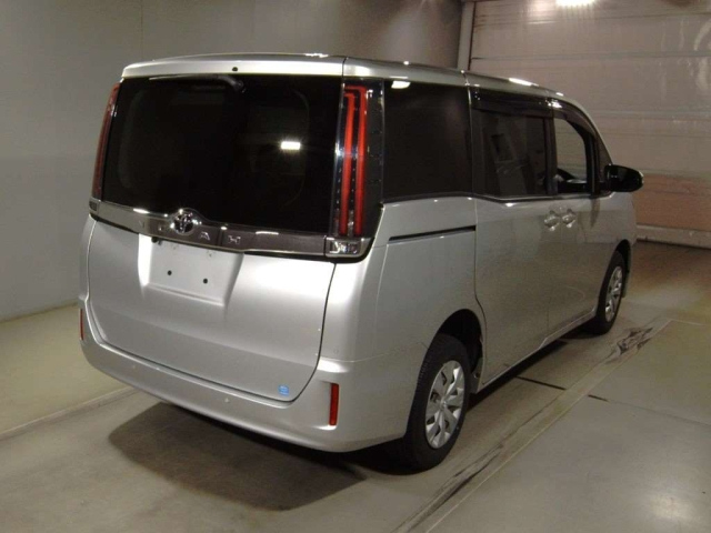 TOYOTA NOAH 2020