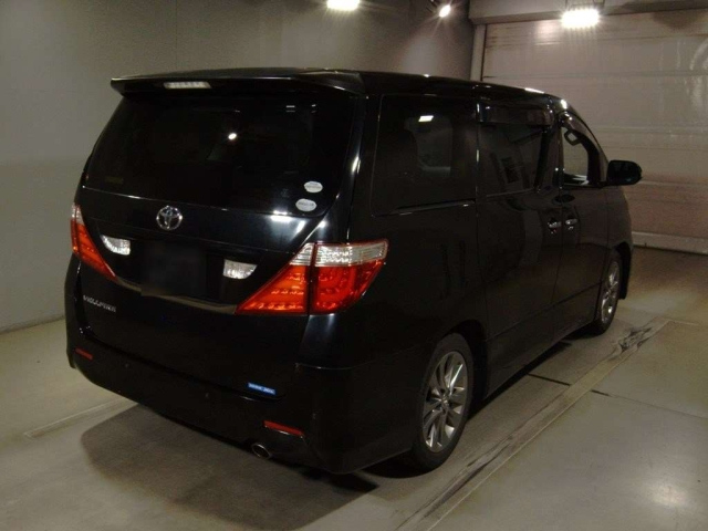 TOYOTA VELLFIRE 2010
