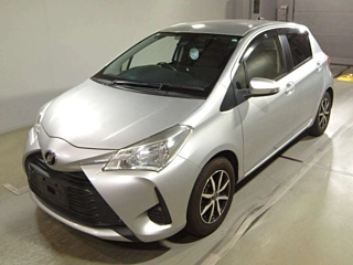 TOYOTA VITZ 2017