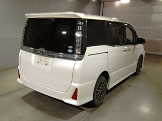 TOYOTA VOXY 2015